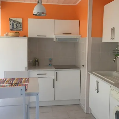 4 Personnes, Proche Avec Parking - Fr-1-837-39